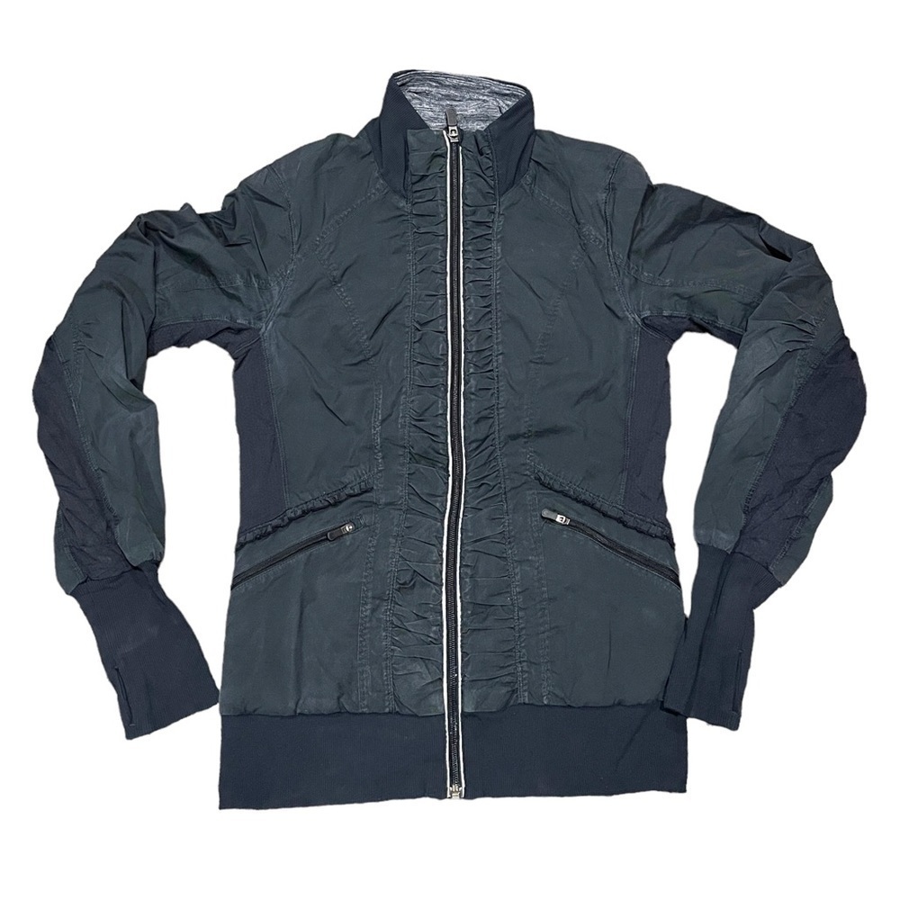 LULULEMON black full zip jacket size 4